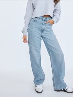 Levi's High Loose Jeans. Size 27